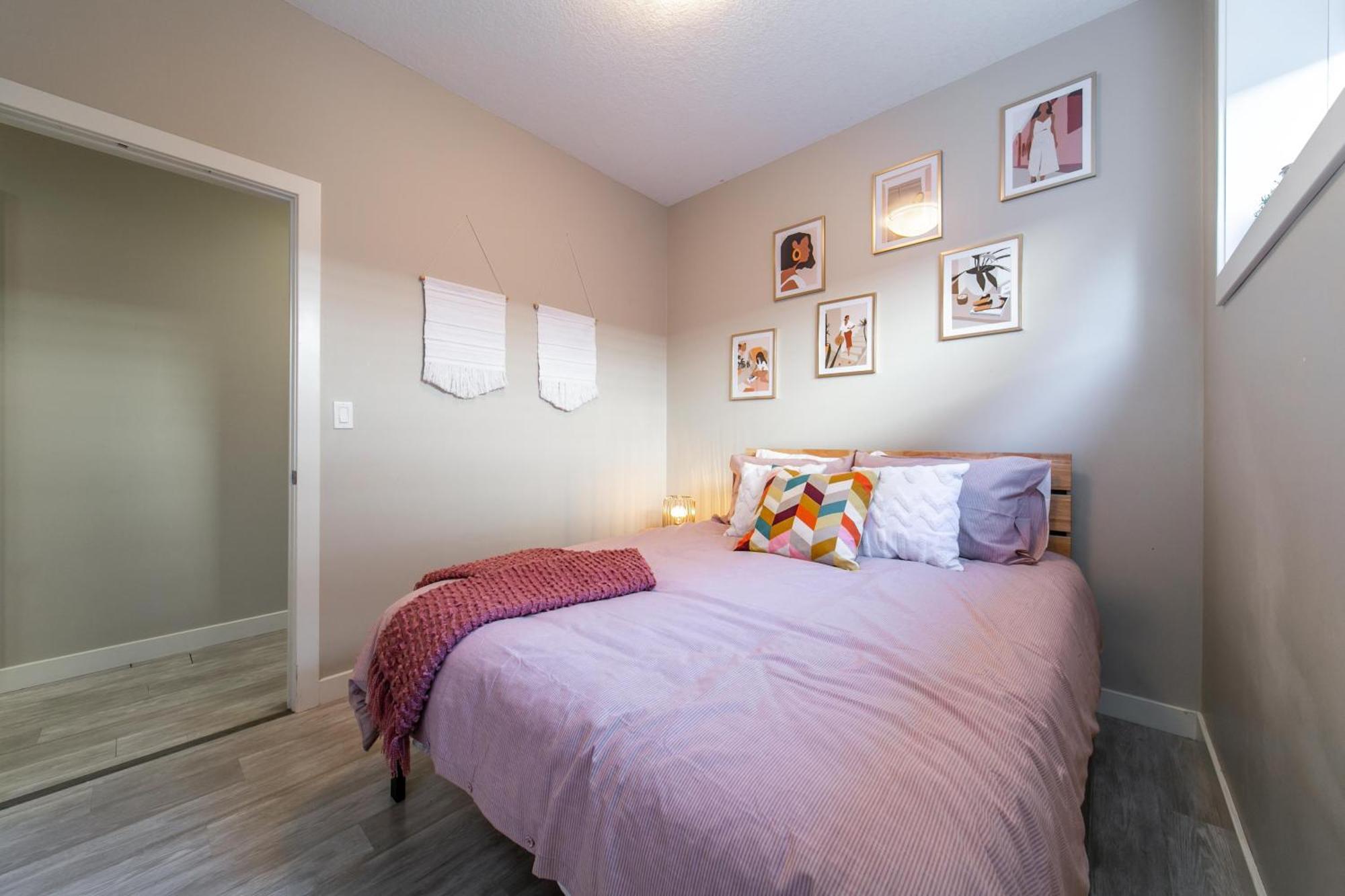 Executive Home - Long Stays Welcome - Garage Parking - Free Wifi & Netflix Edmonton Rom bilde